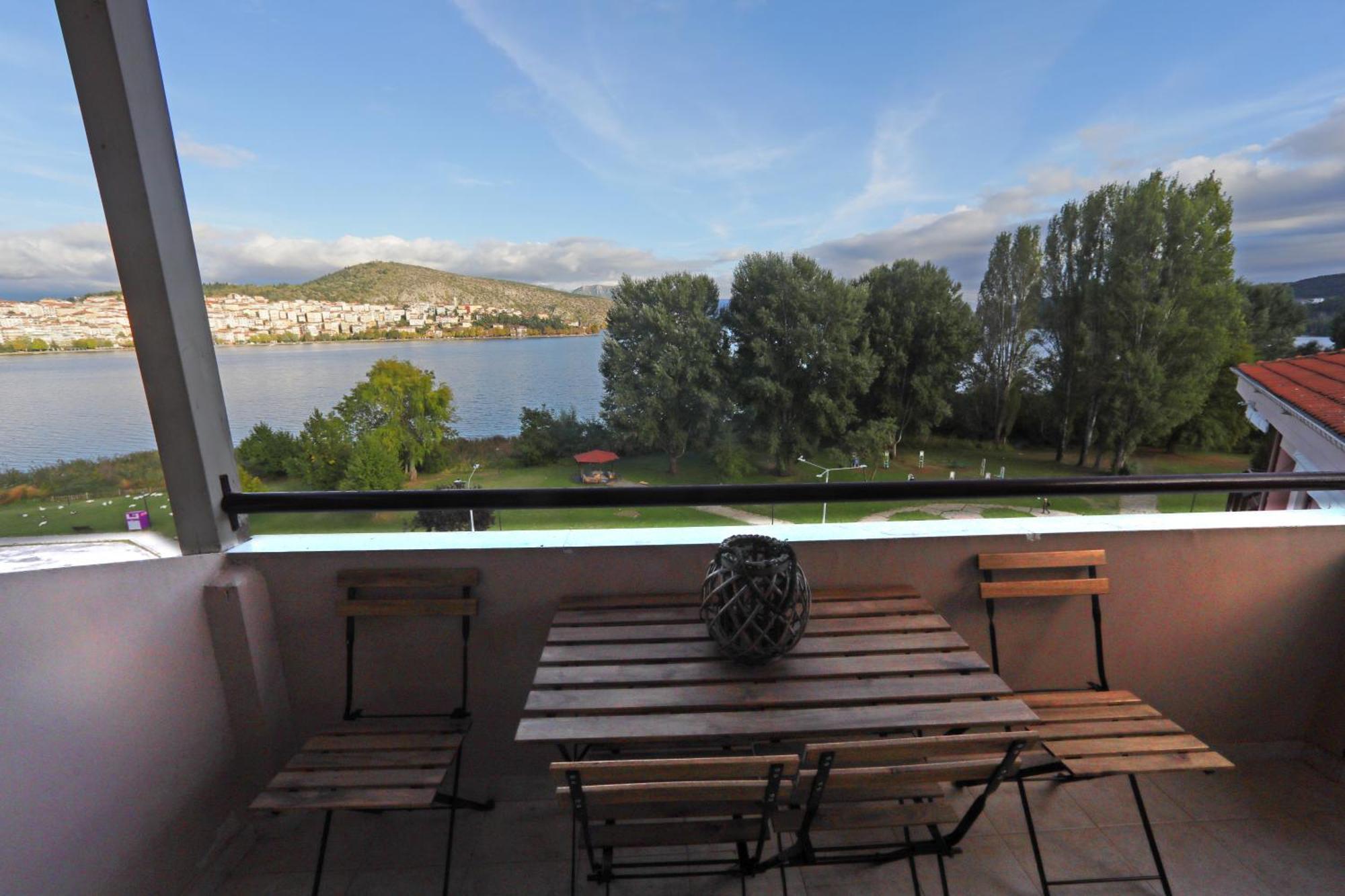 Swan Lake Front Apartment Kastoria Buitenkant foto